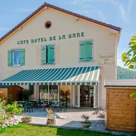 Cafe Hotel De La Gare ชอมปาญโญล ภายนอก รูปภาพ